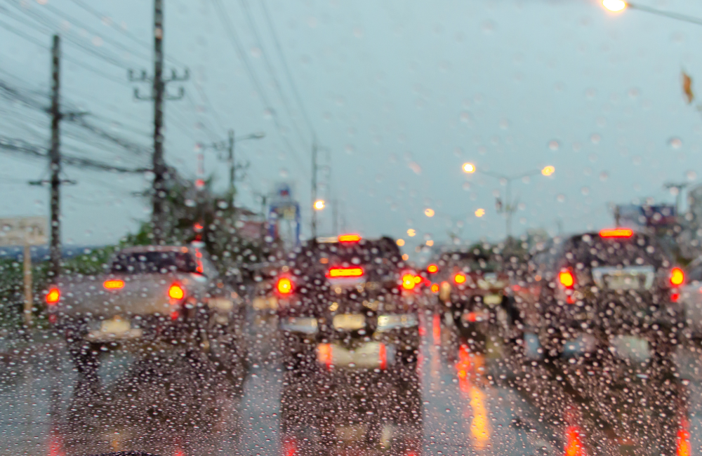 รถติดเพราะฝนตก 