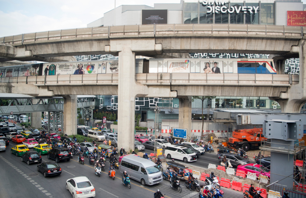 ที่จอดรถใกล้รถไฟฟ้า